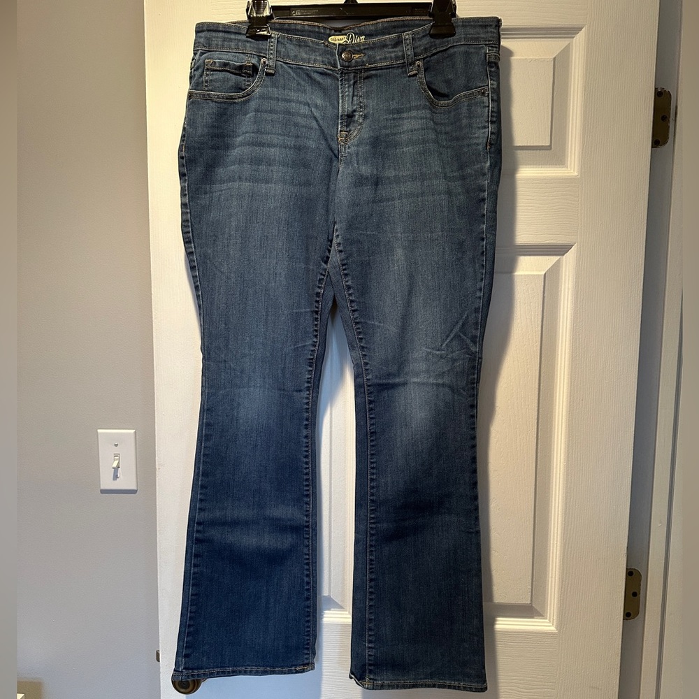 Old Navy Women's Diva Flare Jeans in Blue